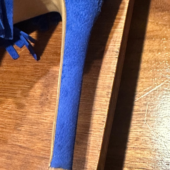 Steve Madden Flapper cobalt blue suede fringed high heeled booties. Size 9.5M. - Picture 4 of 5